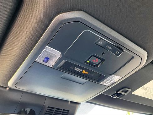 Used 2026 Toyota Tacoma SR5 image 32