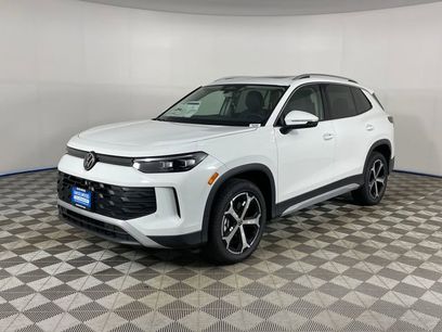 New 2025 Volkswagen Tiguan SE