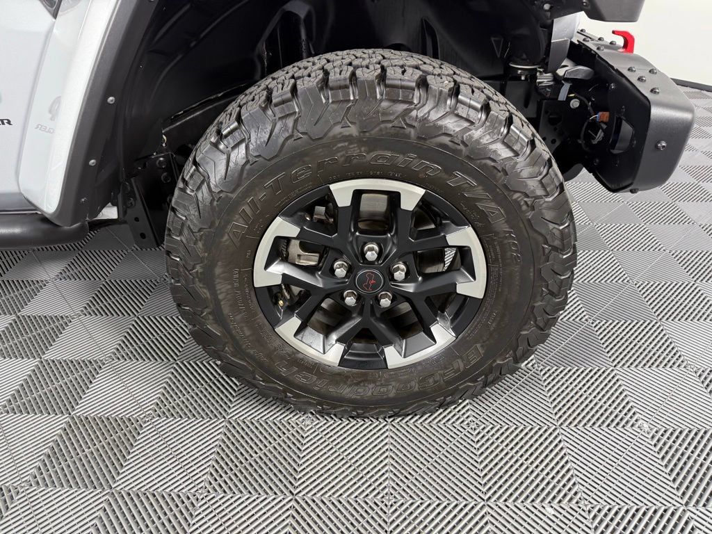 Used 2024 Jeep Wrangler Unlimited Rubicon AWD/4WD image 9