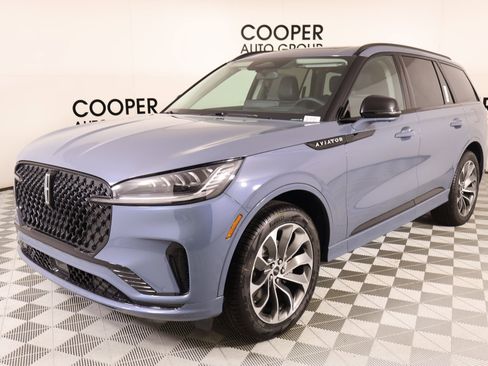 New 2026 Lincoln Aviator AWD image 10