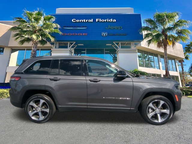 Certified 2023 Jeep Grand Cherokee Limited w/ Trailer Tow Prep Group (B) AWD/4WD image 4