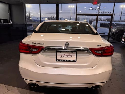 Used 2016 Nissan Maxima SR image 4