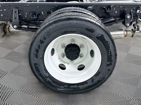 New 2026 Isuzu NPR RWD image 15