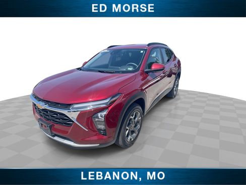 Certified 2025 Chevrolet Trax LT FWD image 4