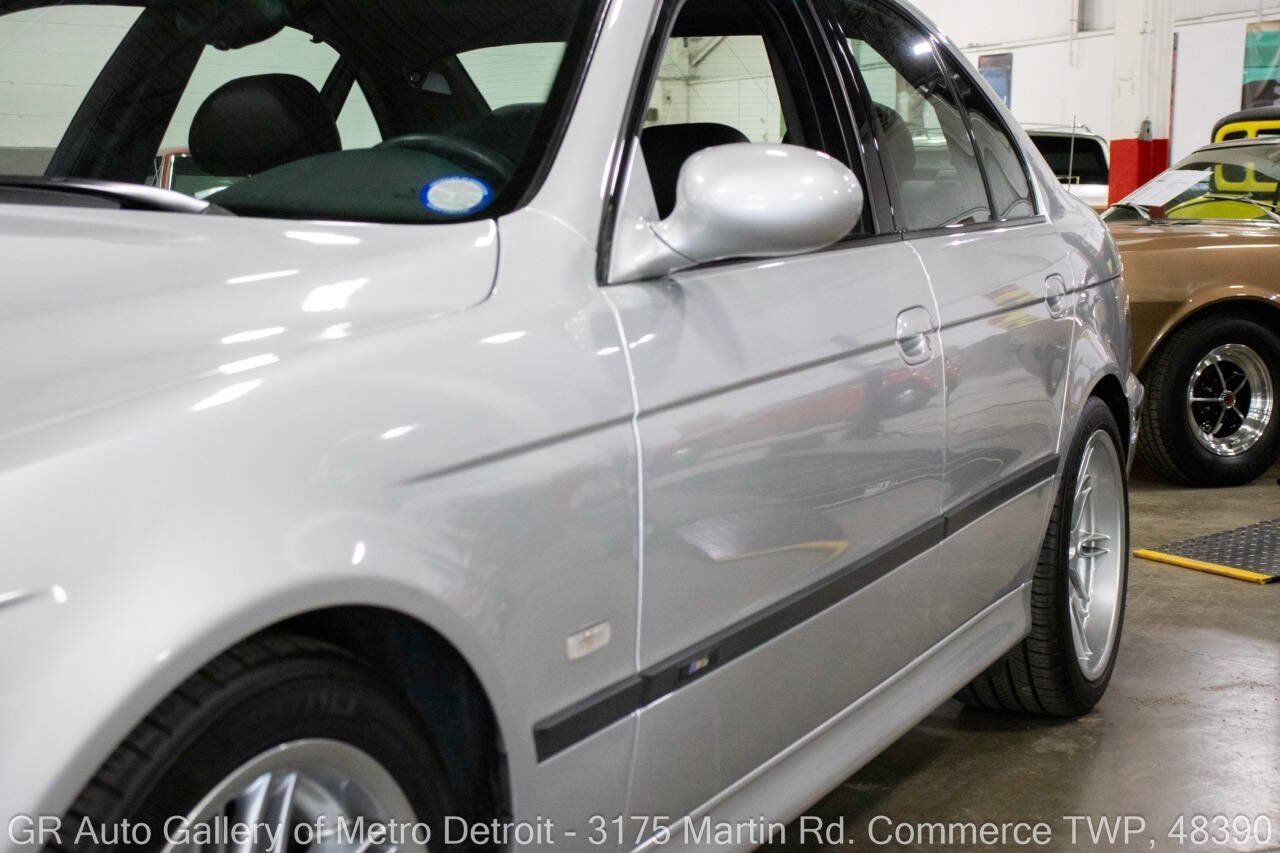 Used 2003 BMW M5 RWD image 21