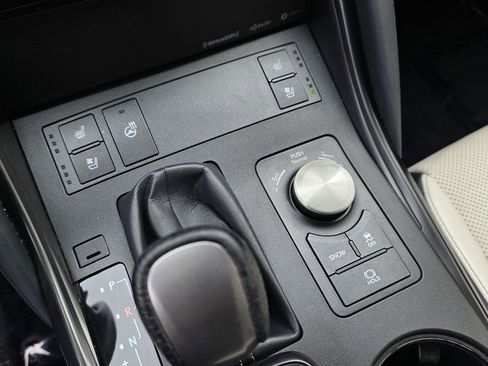 Used 2022 Lexus IS 350 F Sport image 21