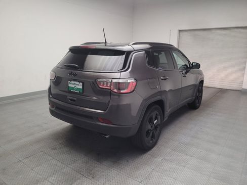 Used 2020 Jeep Compass Latitude FWD image 9