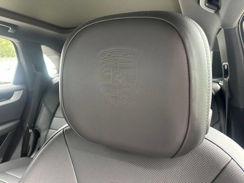 Certified 2024 Porsche Cayenne AWD/4WD image 21