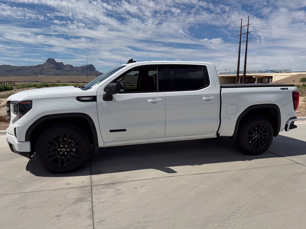 Used 2025 GMC Sierra 1500 Elevation AWD/4WD image 5