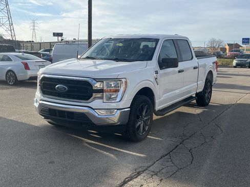 Used 2023 Ford F150 XLT w/ Trailer Tow Package image 3