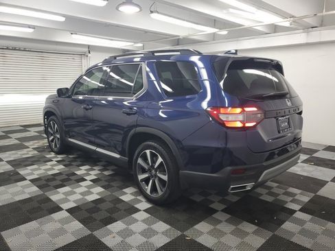 Certified 2024 Honda Pilot Touring image 4