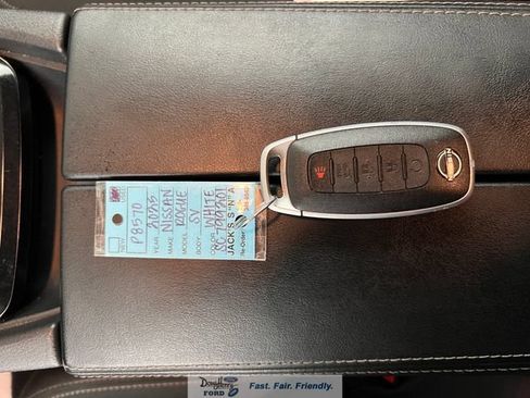 Used 2025 Nissan Rogue SV AWD/4WD image 49