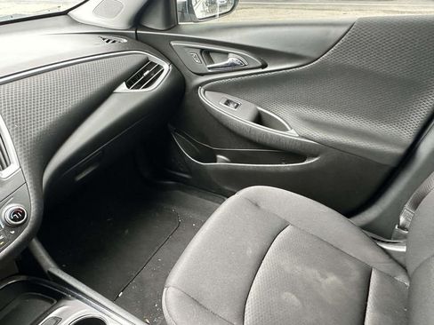 Used 2023 Chevrolet Malibu LT FWD image 31