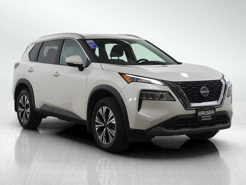 Used 2022 Nissan Rogue SV w/ SV Premium Package image 7