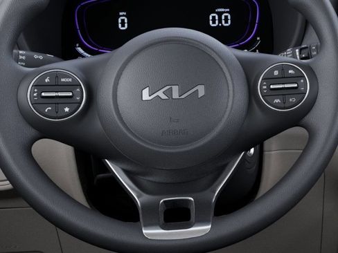 Used 2025 Kia Soul LX w/ LX Technology Package FWD image 22