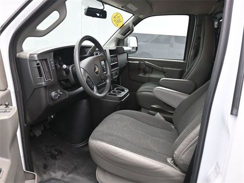 Used 2024 Chevrolet Express 2500 w/ Driver Convenience Package image 27
