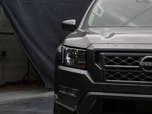 Used 2024 Nissan Frontier SV w/ SV Convenience Package image 5