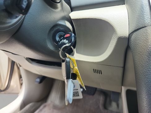 Used 2009 Toyota Camry SE FWD image 32