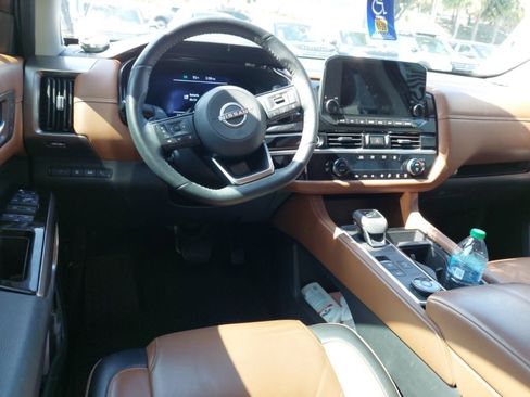 Used 2024 Nissan Pathfinder Platinum AWD/4WD image 15