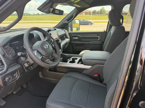 New 2026 RAM 2500 Big Horn AWD/4WD image 20