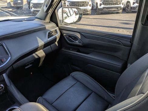 Used 2024 GMC Yukon SLT image 20