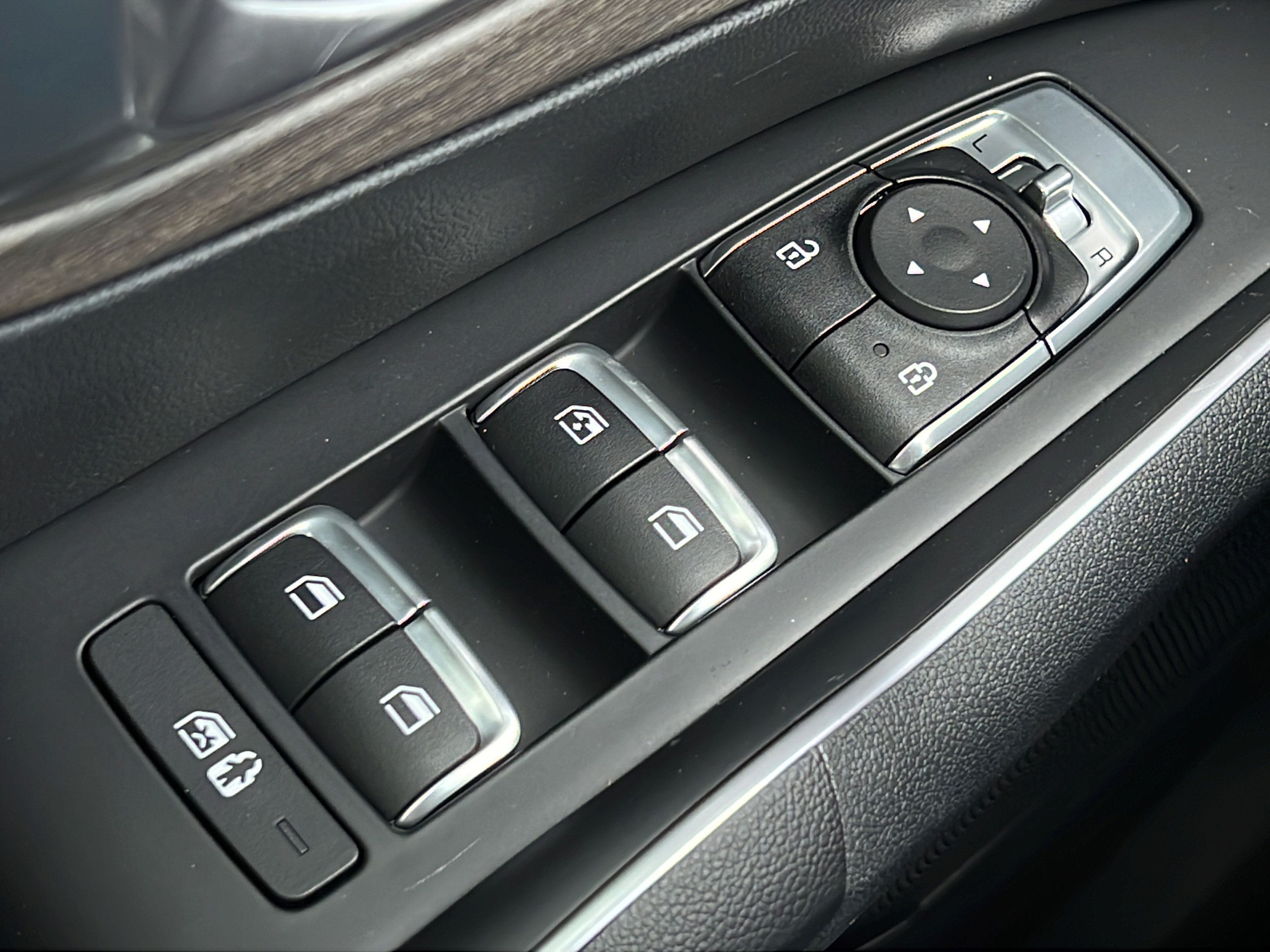 Used 2023 Kia Sorento EX w/ Panoramic Sunroof Package FWD image 24