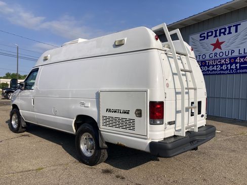 Used 2005 Ford E-350 and Econoline 350 Extended Super Duty RWD image 8