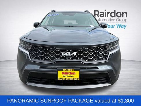 Certified 2022 Kia Sorento S w/ Panoramic Sunroof Package AWD/4WD image 2