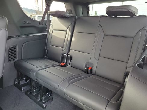 New 2026 GMC Yukon XL Denali w/ Denali Reserve Package AWD/4WD image 9