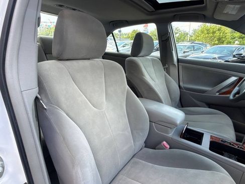 Used 2009 Toyota Camry XLE FWD image 18