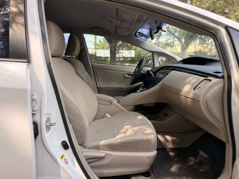 Used 2010 Toyota Prius One FWD image 12