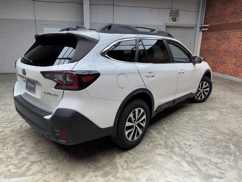 Used 2020 Subaru Outback Premium w/ Popular Package #1 AWD/4WD image 5