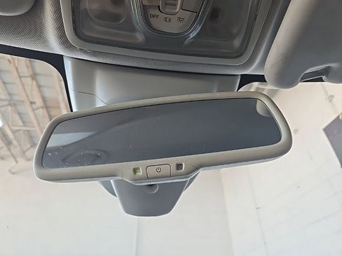 Used 2015 FIAT 500L Trekking image 30