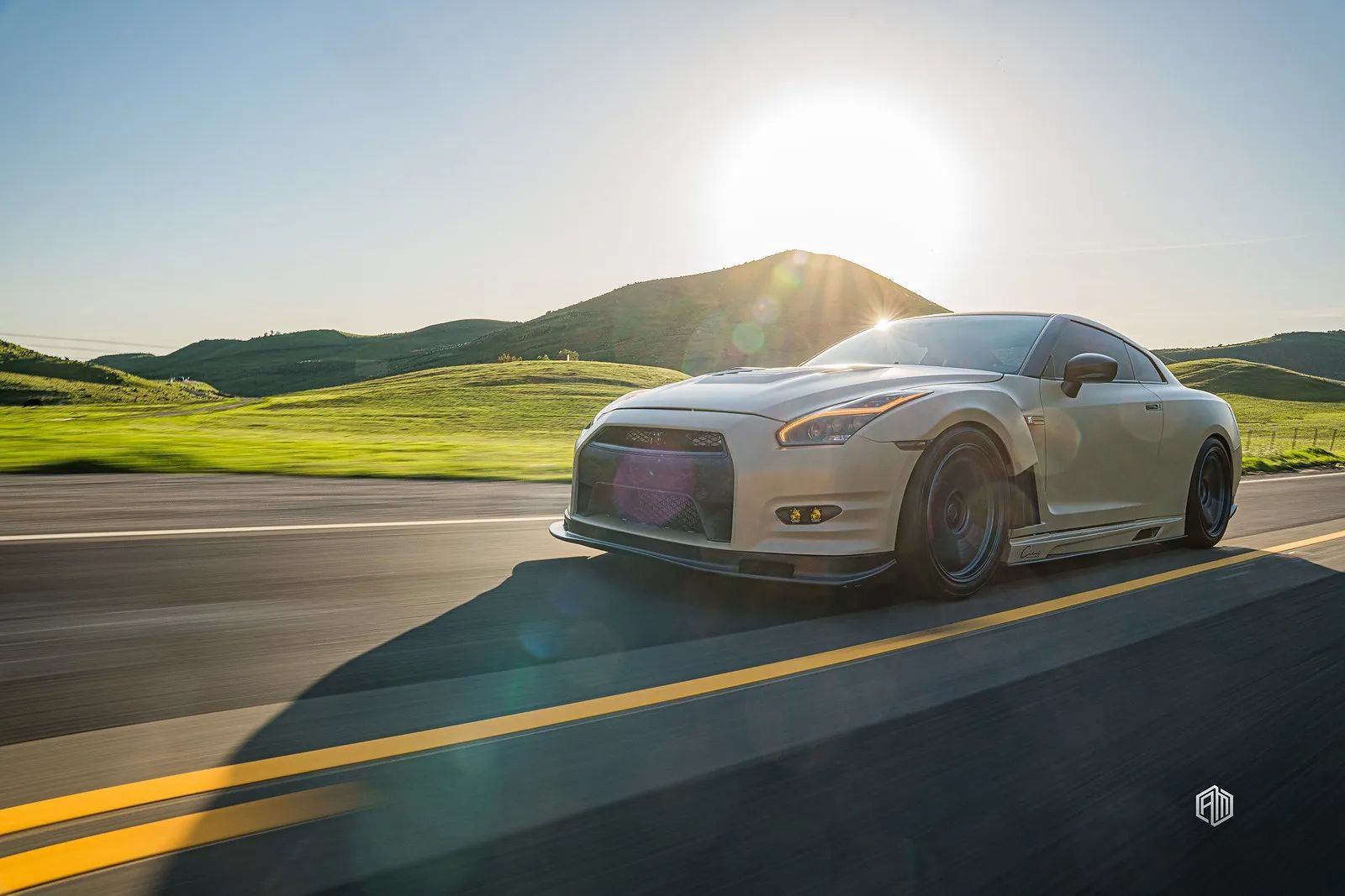 Used 2014 Nissan GT-R Premium AWD/4WD image 3