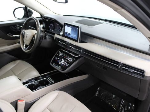Used 2022 Lincoln Corsair AWD w/ Premium Package image 29