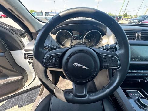 Used 2020 Jaguar F-PACE Premium AWD/4WD image 20