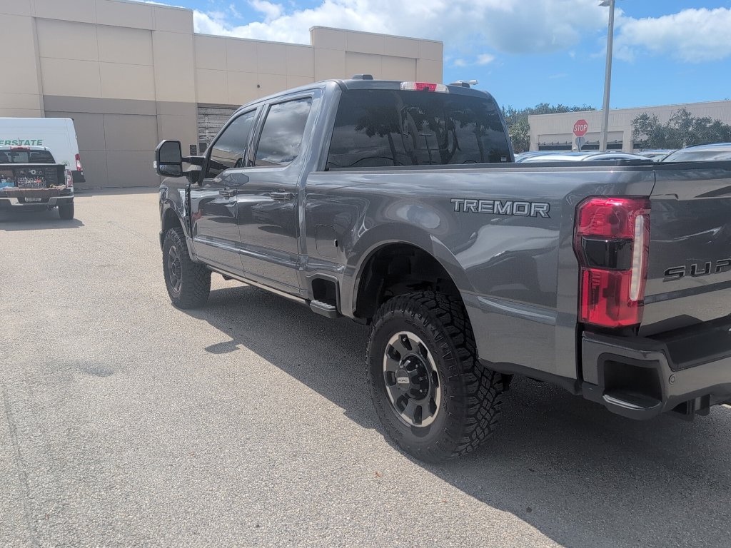 Used 2024 Ford F250 Lariat w/ Lariat Ultimate Package AWD/4WD image 9