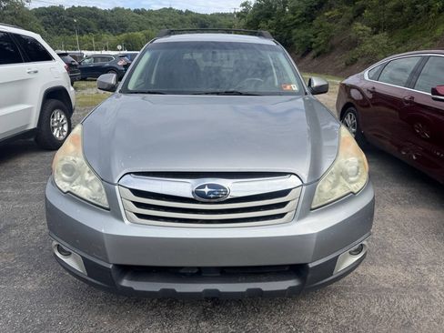 Used 2011 Subaru Outback 2.5i Premium w/ All-Weather Pkg AWD/4WD image 2