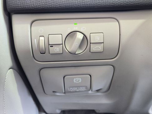 Used 2012 Volvo XC60 3.2 image 30