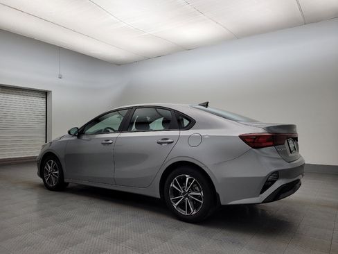 Used 2022 Kia Forte LXS image 3