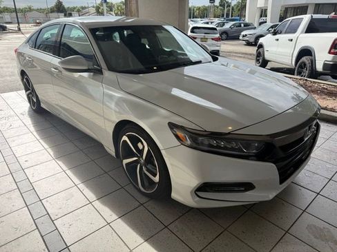 Used 2018 Honda Accord Sport image 2