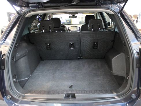 Used 2018 Chevrolet Equinox LT image 11