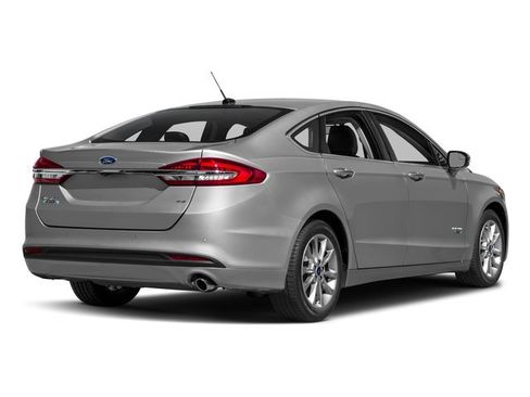Used 2017 Ford Fusion Energi SE image 2
