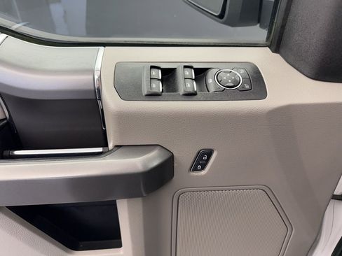 Used 2017 Ford F150 XLT w/ Equipment Group 301A Mid image 21