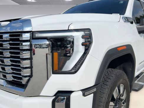 Certified 2025 GMC Sierra 2500 Denali image 10