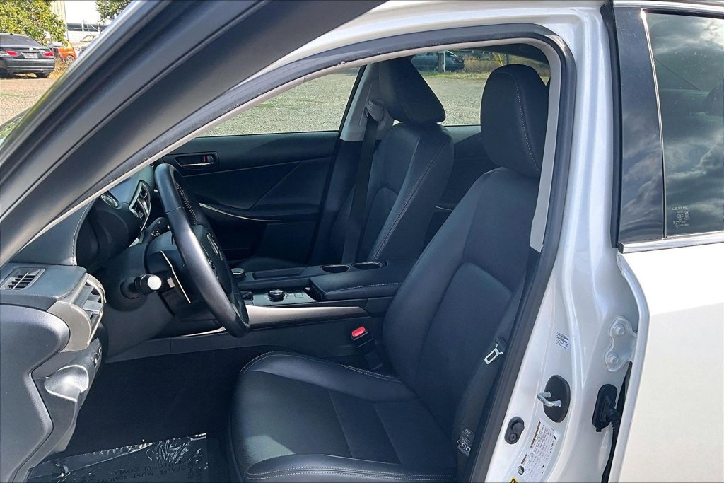 Used 2014 Lexus IS 250 RWD image 9