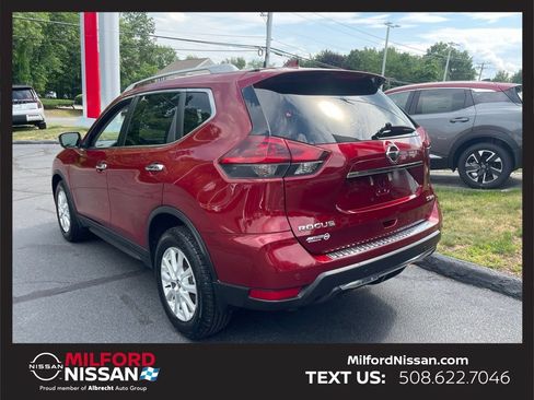 Used 2019 Nissan Rogue SV AWD/4WD image 3