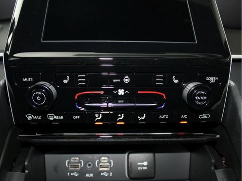 New 2025 Jeep Grand Cherokee Laredo X w/ Luxury Tech Group I image 18