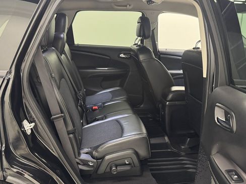Used 2019 Dodge Journey Crossroad AWD/4WD image 24