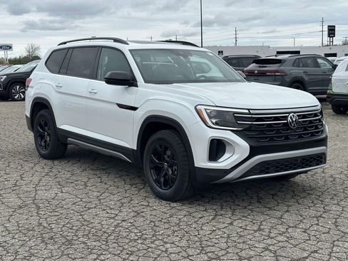 New 2026 Volkswagen Atlas Peak Edition AWD/4WD image 5
